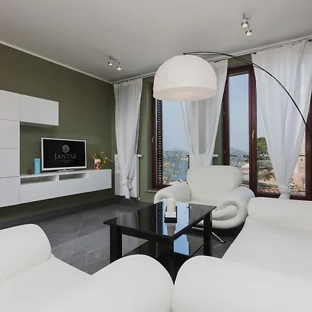 Jantar Deluxe Sea View *